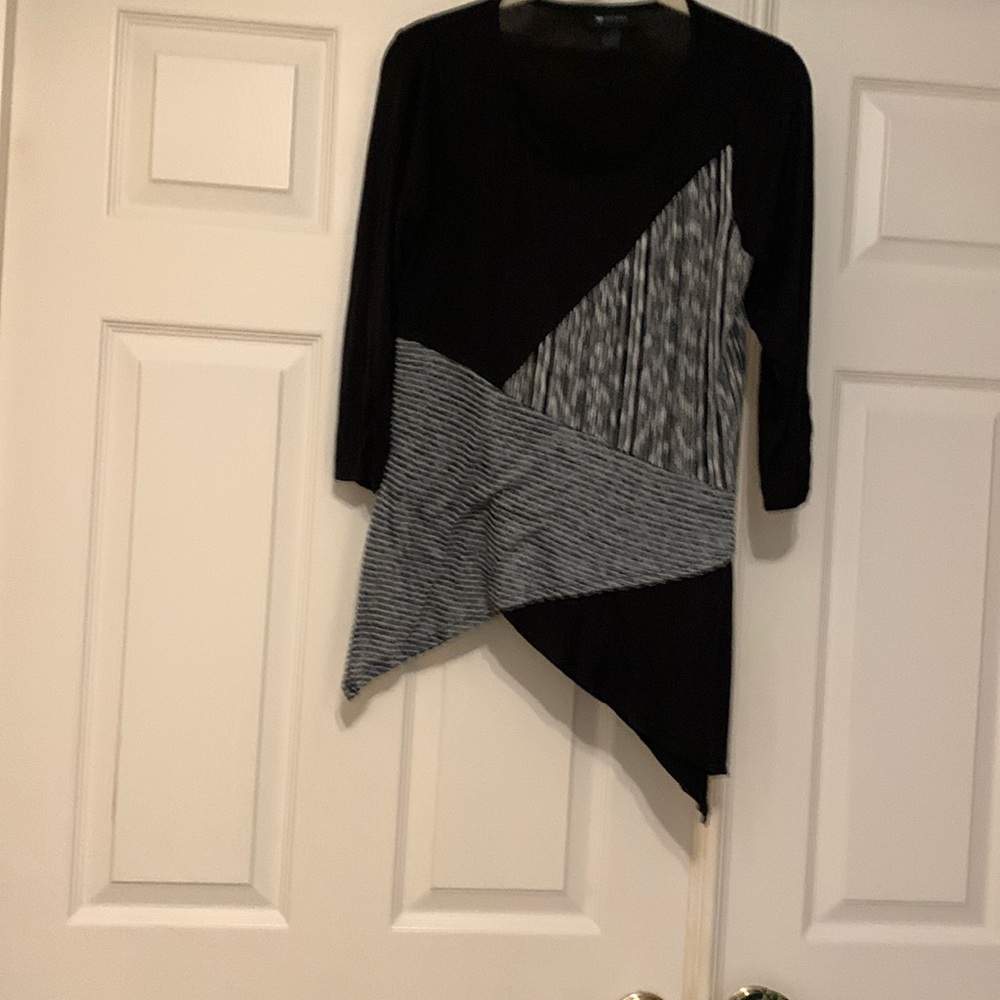 Uneven hemline blouse